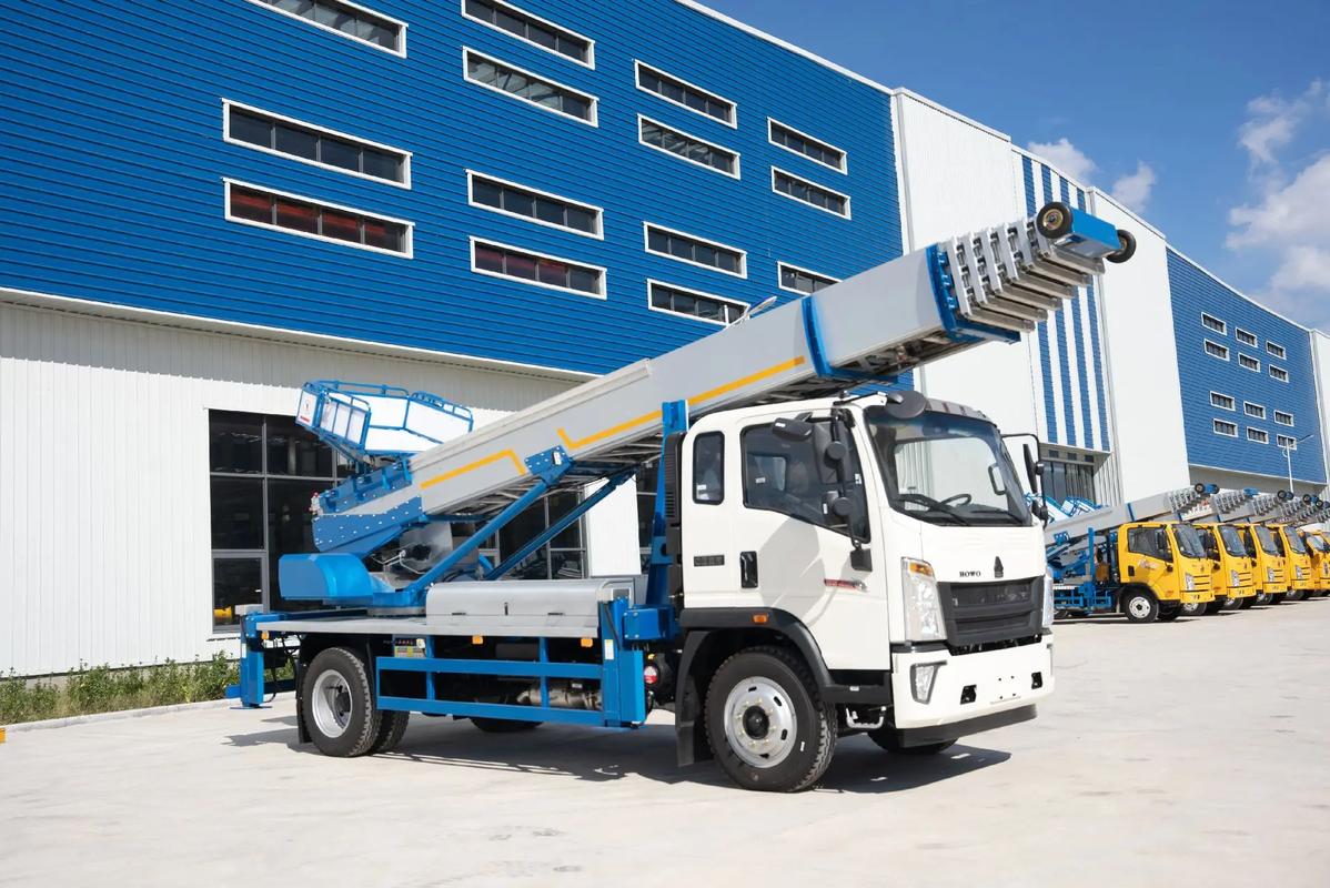 屏山出租云梯车高空作业车 建筑垃圾搬运