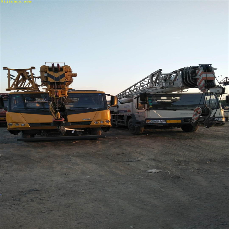 屏山吊车吊挖机正确办法